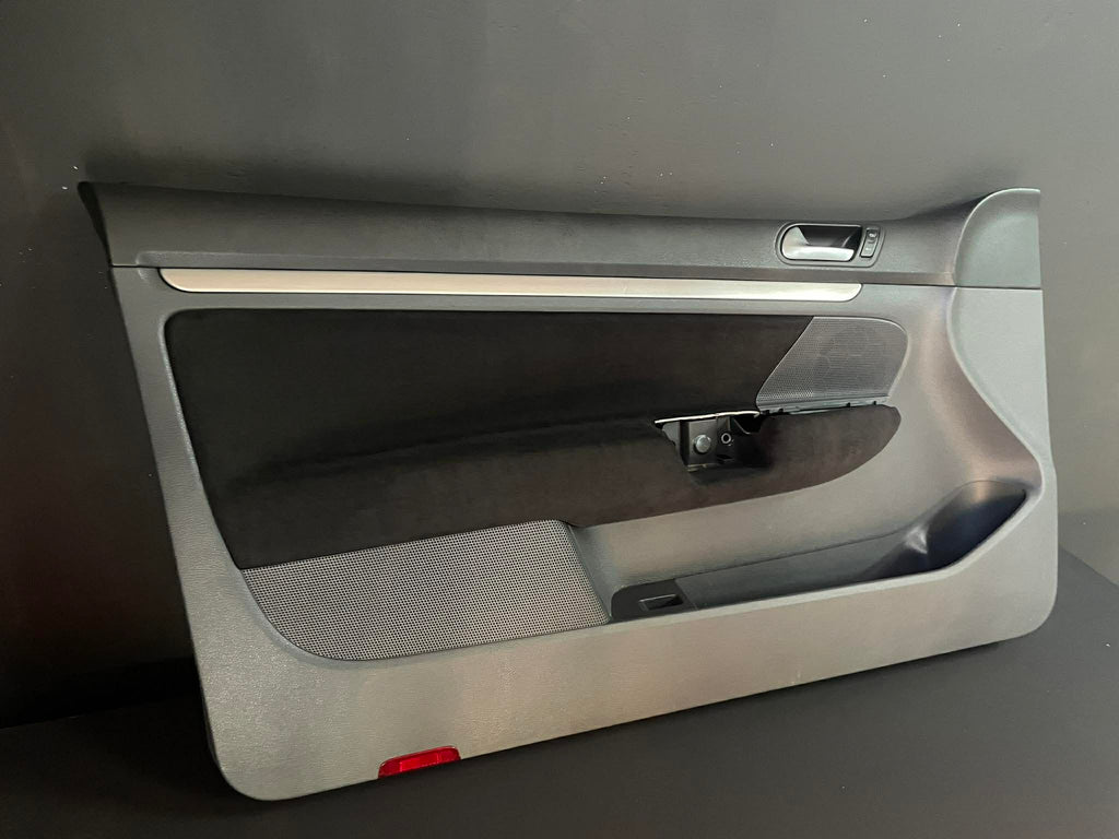 Komplet boczków drzwi Vw golf 5 (3 drzwi) alcantara